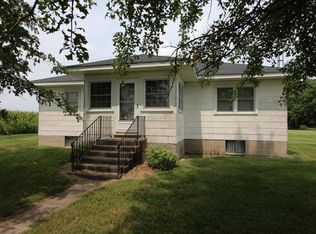 2867 Trinity Ln, Sumner, IL 62466