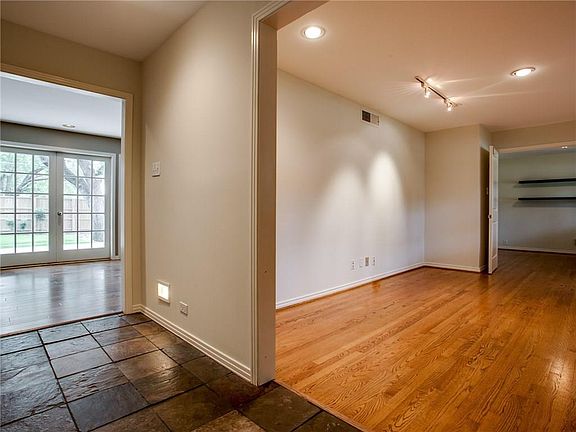 5th image of 4142 Lomita Ln