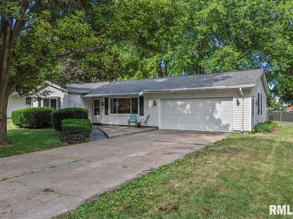 3 Melody Dr, Rochester, IL 62563