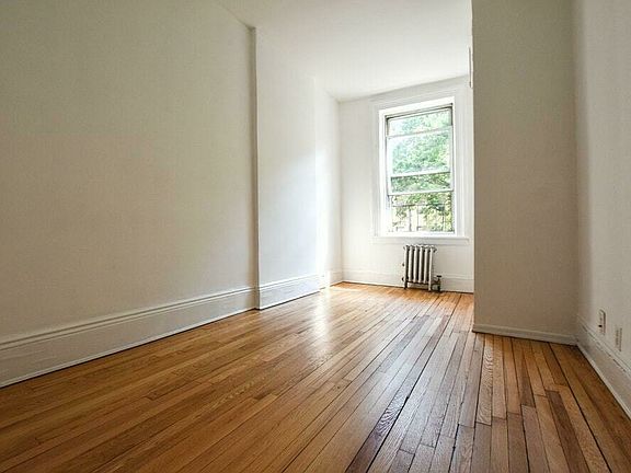 4th image of 248 E 32nd St APT 3B
