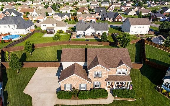 3rd image of 1183 Northfield Dr