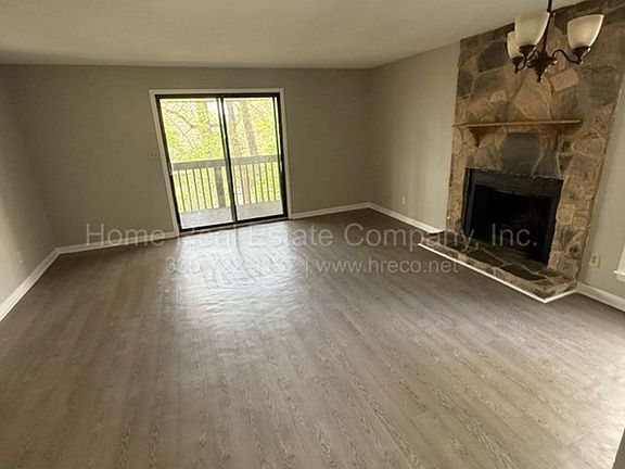 3rd image of 184 Driftwood Ln