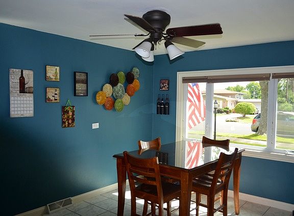 4th image of 410 N Arquilla Dr