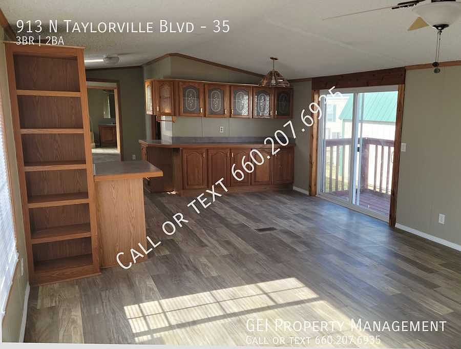 913 N Taylorville Blvd Taylorville, IL, 62568 Apartments for Rent