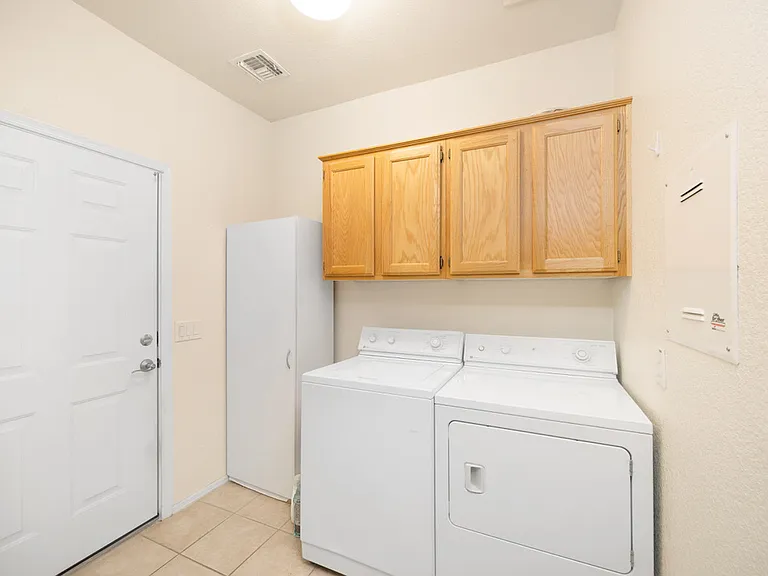 11360 E Keats Ave #20 — Photo 8