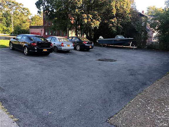 5th image of 565 7th St