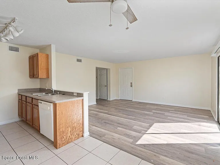 1870 Agora Cir SE #202 — Photo 8