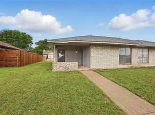 1723 Creek View Dr, Glenn Heights, TX 75154