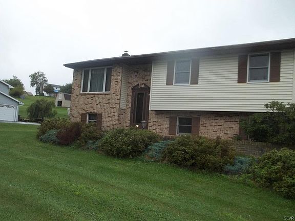 2nd image of 911 Alpine Dr