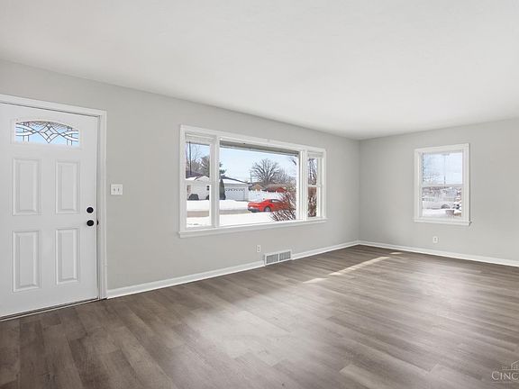 3rd image of 644 Doris Jane Ave