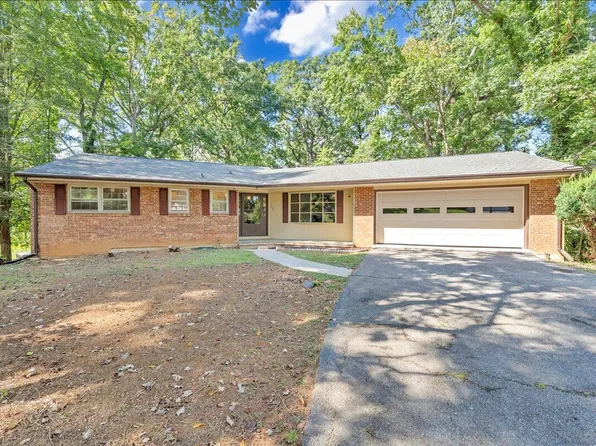 3727 Kentland Dr, Roanoke, VA 24018