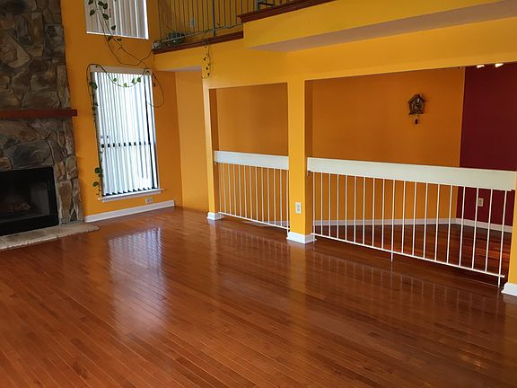 2nd image of 5 Spencer St #204