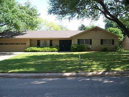 1st image of 2762 Dena Dr
