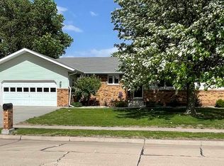 3159 43rd Ave, Columbus, NE 68601