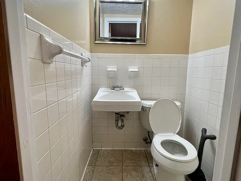3327 Wood Valley Ct — Photo 8