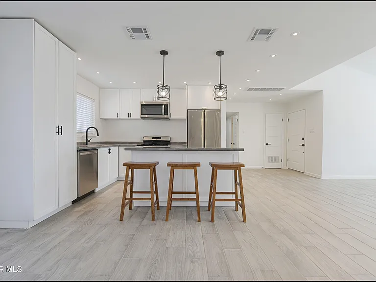 8617 Darlina Dr — Photo 13