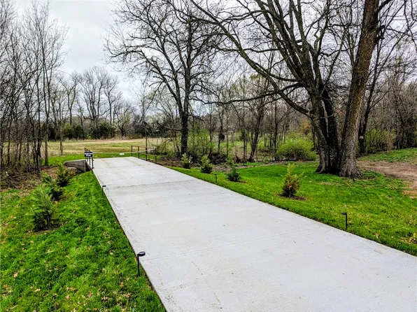 4398 E Black Canyon St, Fayetteville, AR 72701