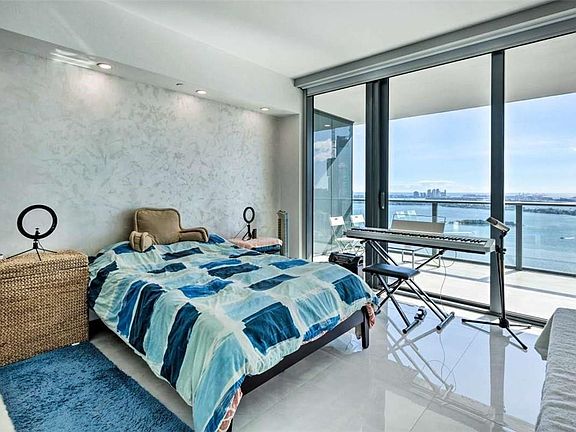 5th image of 650 NE 32nd St #3705