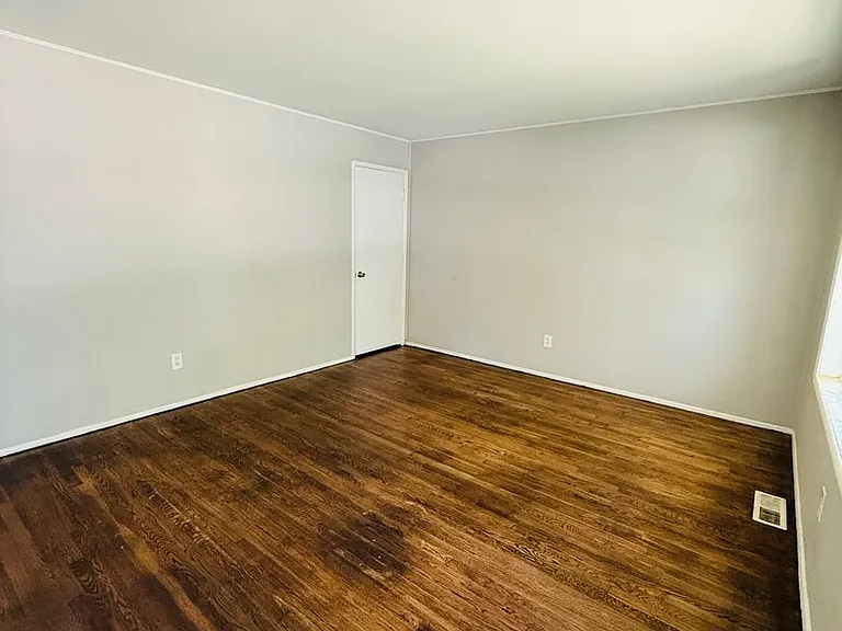 5130 Ville Maria Ln — Photo 3