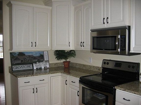 5th image of 101 Greystone Dr