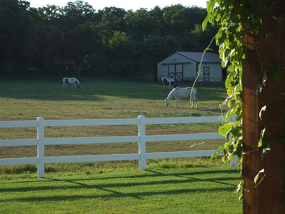 4th image of 1100 Stonecrest