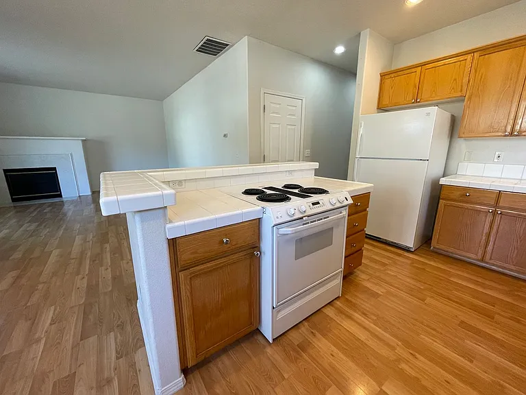 797 NE 63rd Ave — Photo 11
