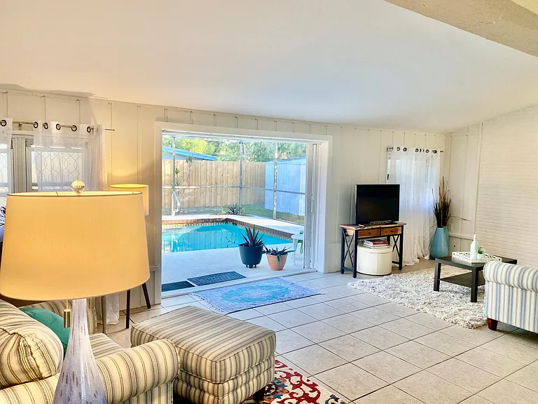 3533 Roxane Blvd — Photo 31