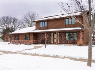 1313 Cliffview Ave, Onalaska, WI 54650
