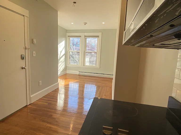 399 Marlborough St #8 — Photo 3