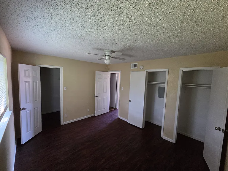 601 Harbour Ave #208 — Photo 10