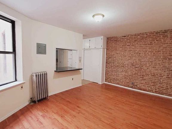 4th image of 517 W 212th St APT E