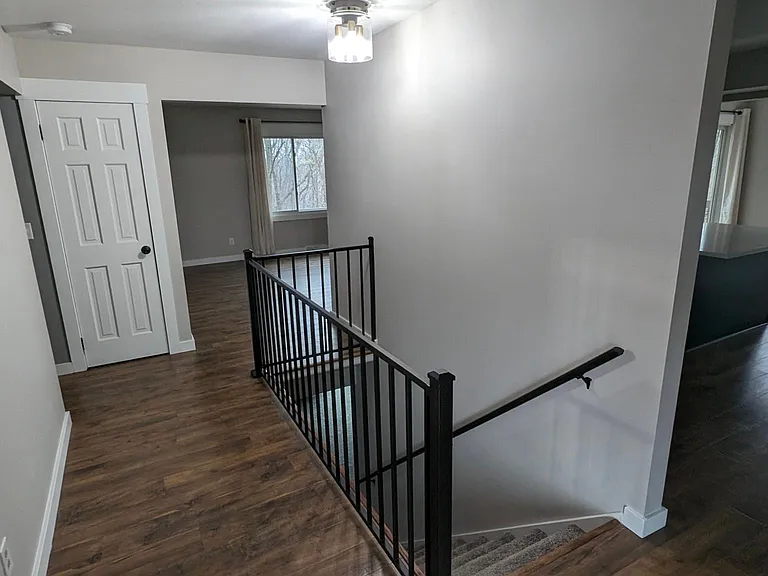 2104 Northview Ct NE — Photo 4