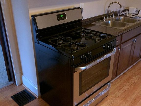 4th image of 5257 Hunter Ave #2