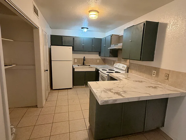 519 E Sanford St #1 — Photo 12