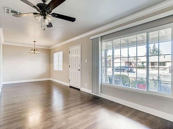 5th image of 5112 Cabrillo Way