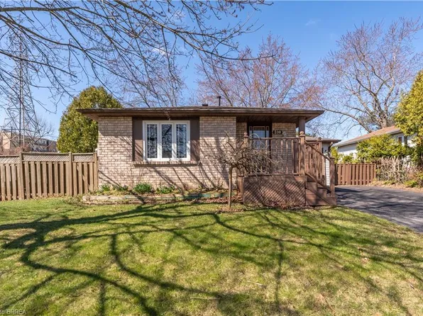 390 Brantwood Park Rd, Brantford, ON N3P 1K7