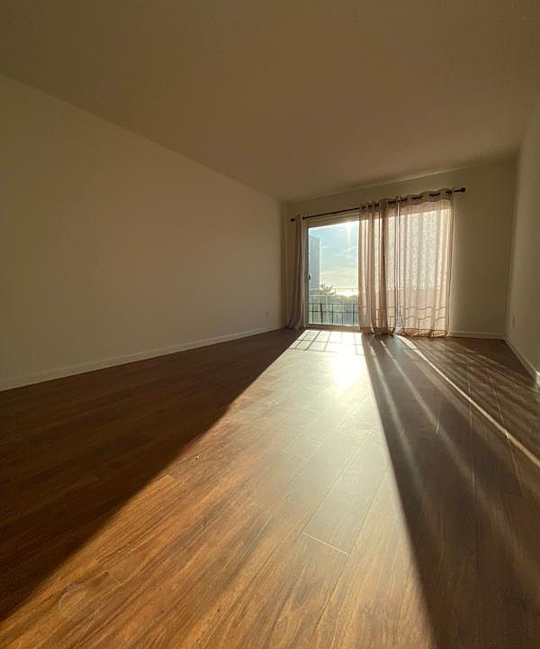 2nd image of 431 44th Ave APT 205