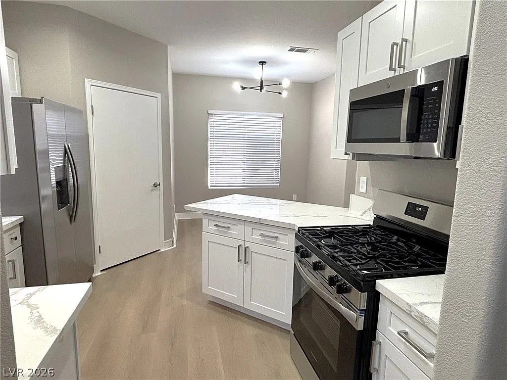 2 bed, 2.0 bath, 1131 sqft, $1,825 — Photo 1