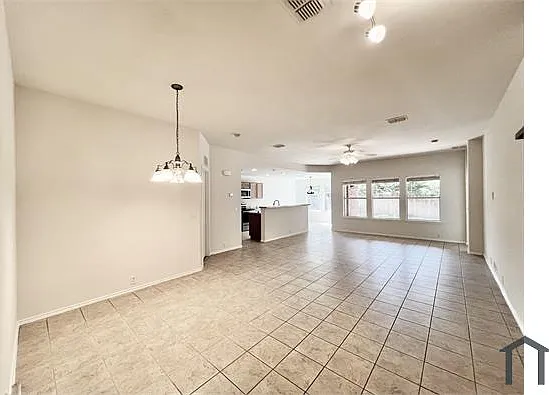 903 Mazatlan Ct — Photo 2