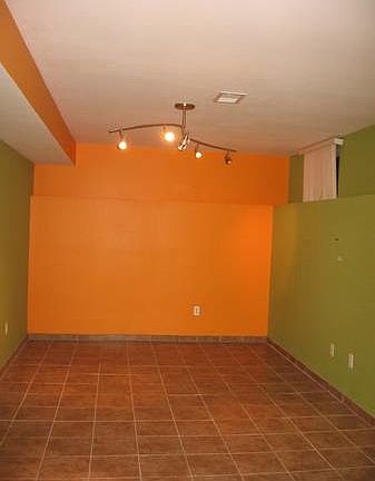 4th image of 257 Moreland St