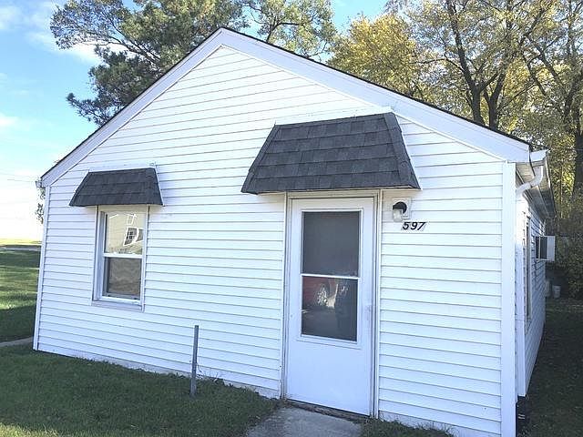 1st image of 597 N 2nd Ave