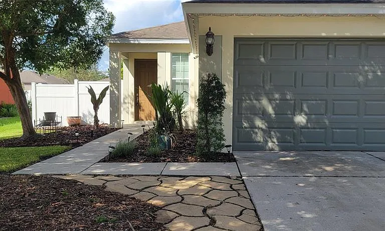 1109 China Aster Way — Photo 3