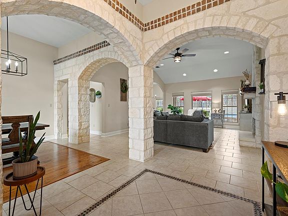 3rd image of 2146 Stone Oak