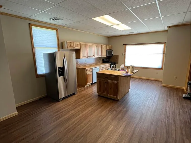 201 Hinkley Dr — Photo 3