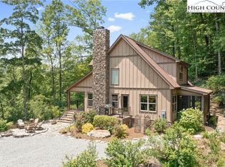 2229 Canyon Bluff Ct, Lenoir, NC 28645