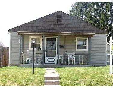 611 Pine Ave photo 1