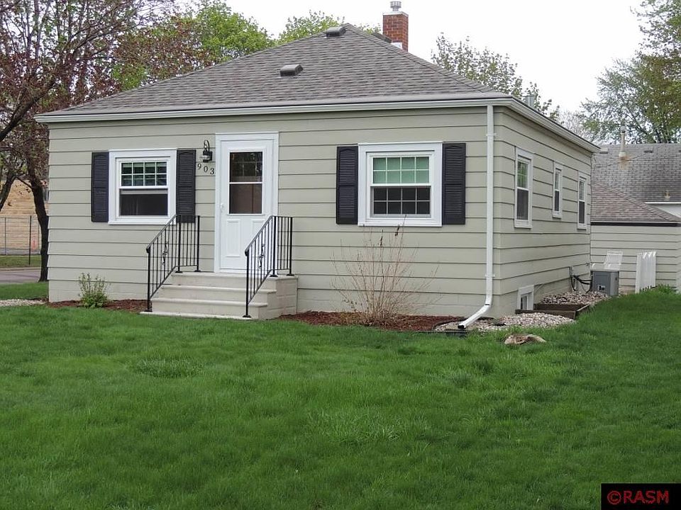 1st image of 903 Sibley St