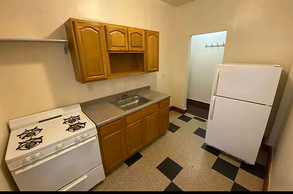 Rented by Candid Listings LLC | media 3