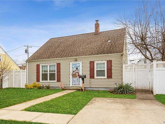 2nd image of 373 Gardiners Ave