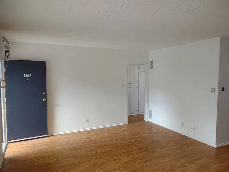 1250 N Kingsley Dr #106 — Photo 1